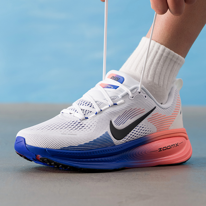NIKE VOMERO 18 HM6803-114 Men' - Lightweight Road Running Shoes 评论和价格